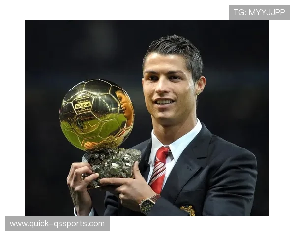 足球球星三集解说精彩回顾 展现传奇人物成长历程与场上风采